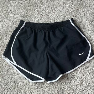Nike youth Large athletic shorts! In great condition.